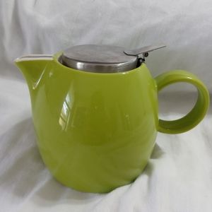 Tea Forte PUGG Ceramic Teapot Loose Leaf Brew Steep infuser Pistachio Green.